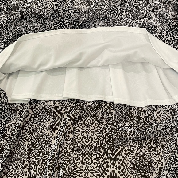 Torrid Ikat Chiffon Women's Black and White Maxi Dress Size 2X - Picture 6 of 13